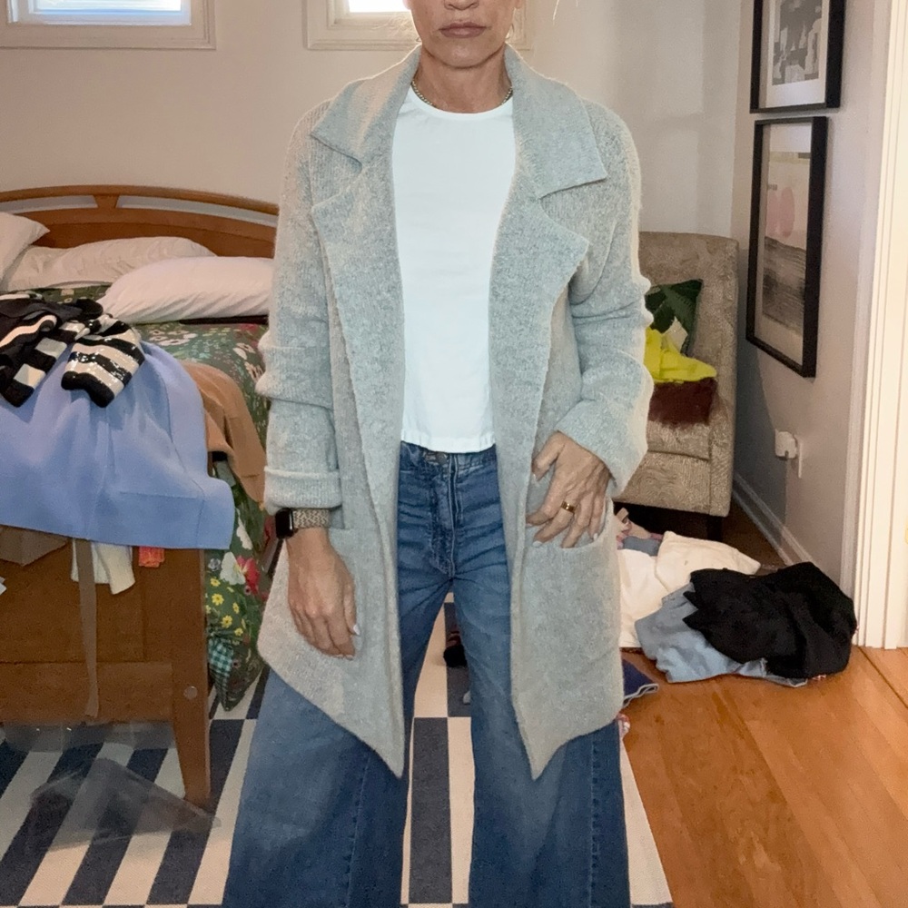 Thread & Supply Light Gray sweater Cardigan